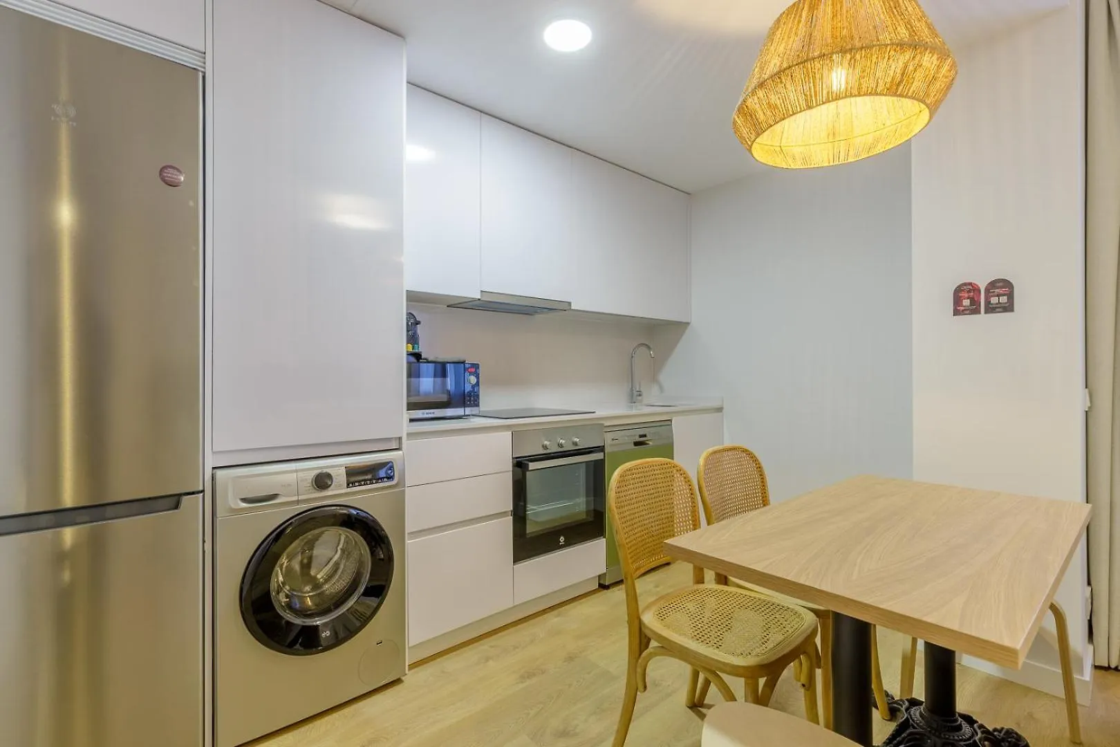 Malagueta Miramar With Shared Pool By Caleta Homes Malaga