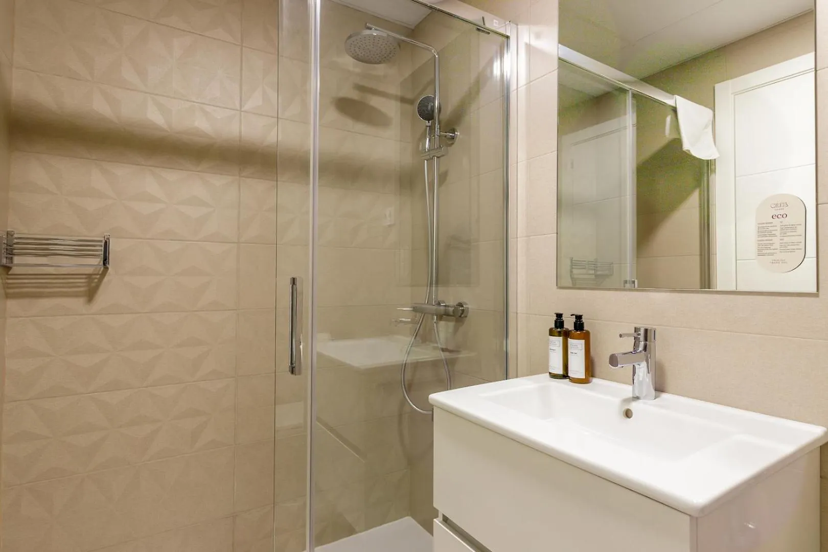 Malagueta Miramar With Shared Pool By Caleta Homes Malaga Spain