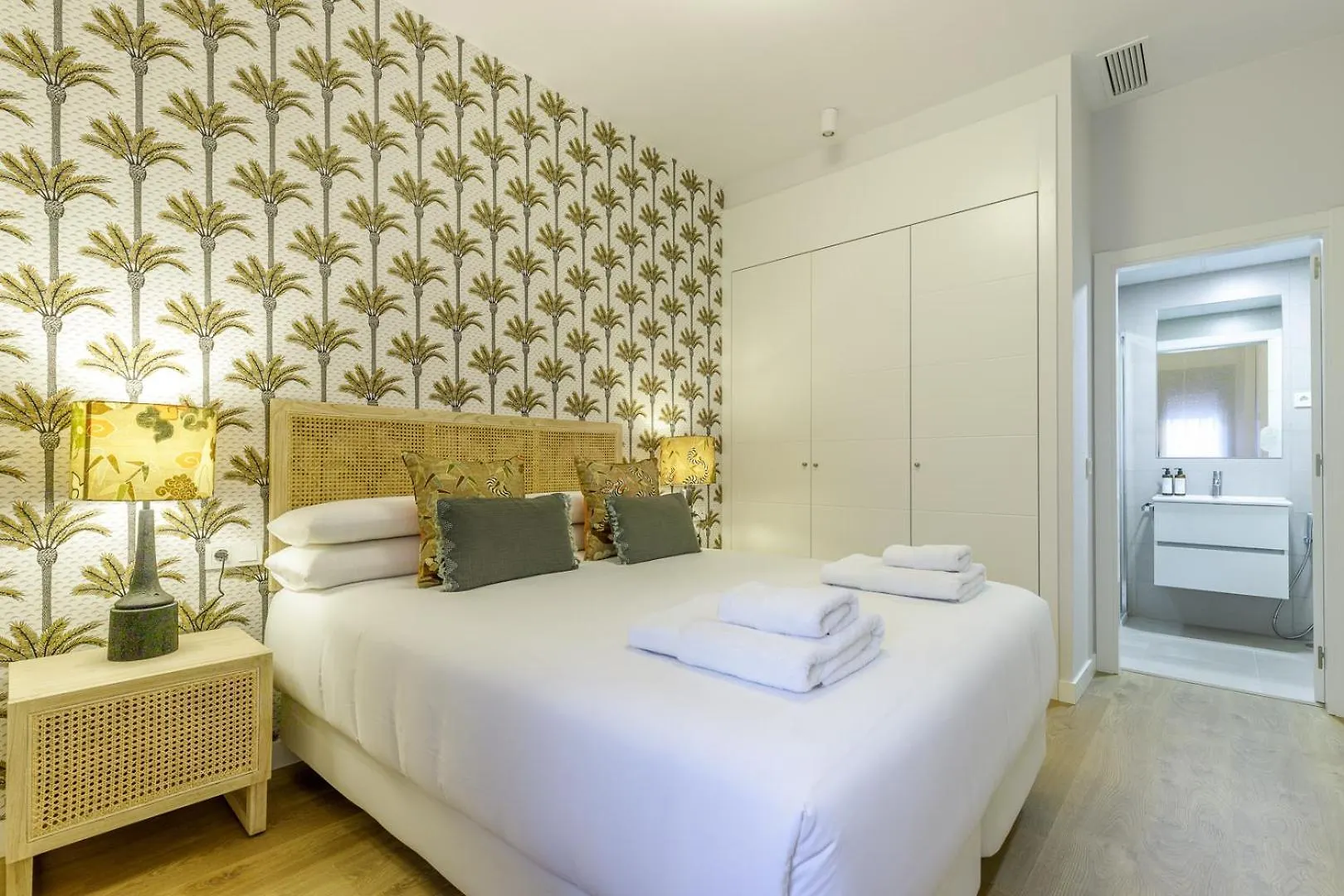 Malagueta Miramar With Shared Pool By Caleta Homes Malaga 0*,  Spain